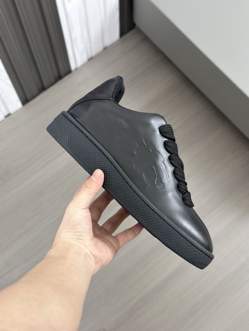 Burberry Low Shoes